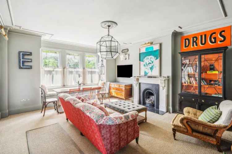 Apartment for sale with 2 bedrooms, Ranelagh Avenue, London