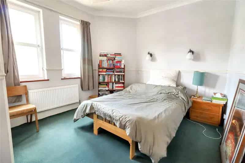 2 Bedroom Victorian Maisonette for Sale