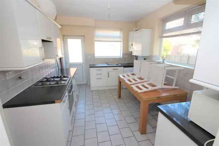4 Bedroom Student House Near University