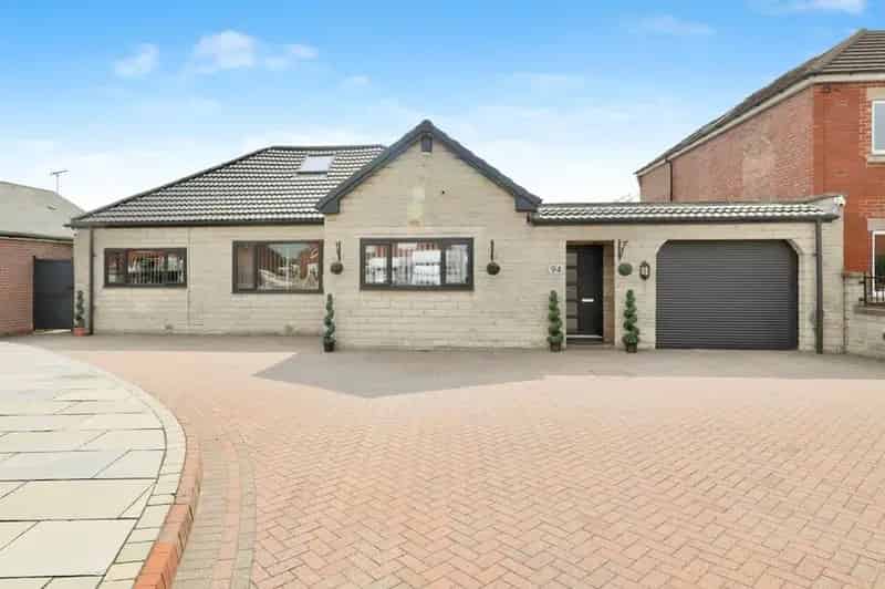 4 Bedroom Detached Dormer Bungalow for Sale Dinnington Sheffield