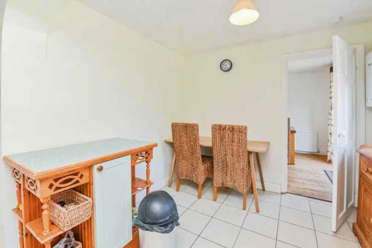 3 Bed House with Open Plan Living and Garden