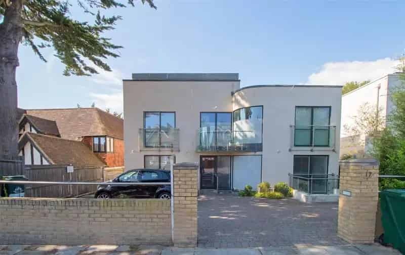 2 Bedroom Apartment to Rent