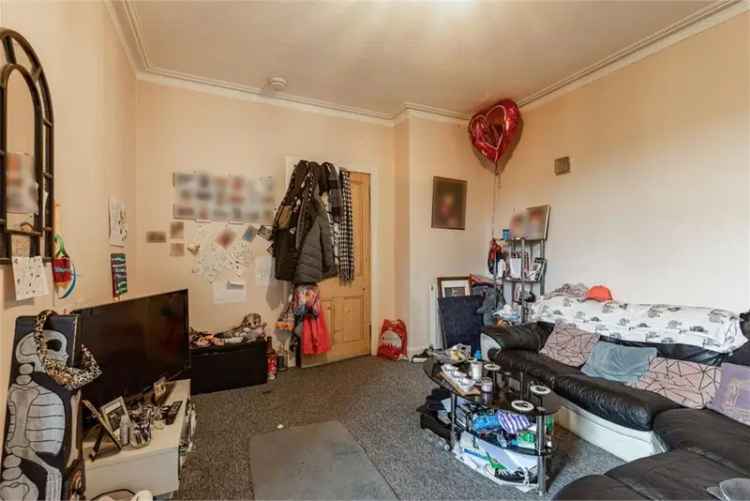 2 Bed Flat - Others with 1 Reception Room