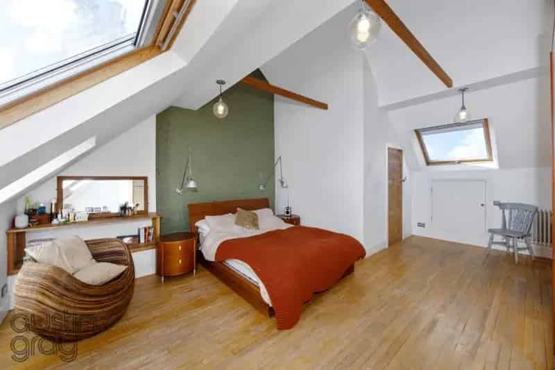 5 Bedroom House for Sale