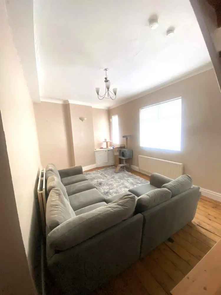 2 Bedroom Flat to Rent