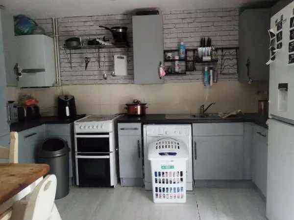 Flat For Rent in Havant, England