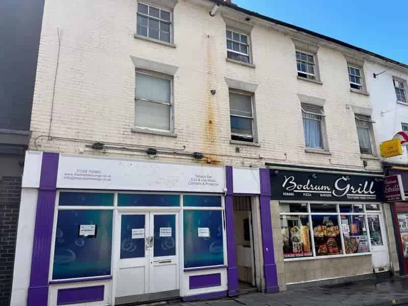 Colchester City Centre Bar Property with Cellar