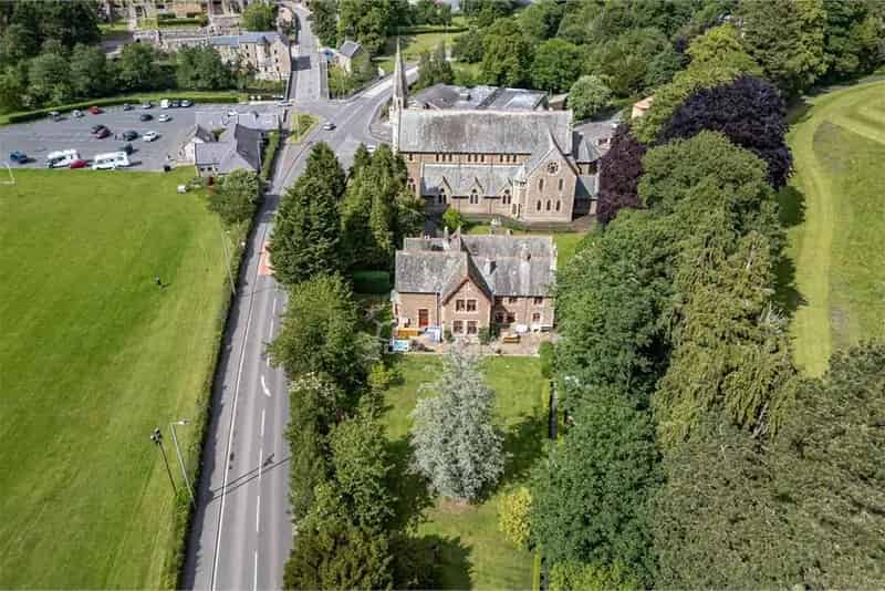 6 Bed Detached House with 4 Reception Rooms - Historic Charm and Modern Comfort