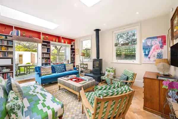 Spacious 5+ Bed Victorian Family Home with Garden Studio