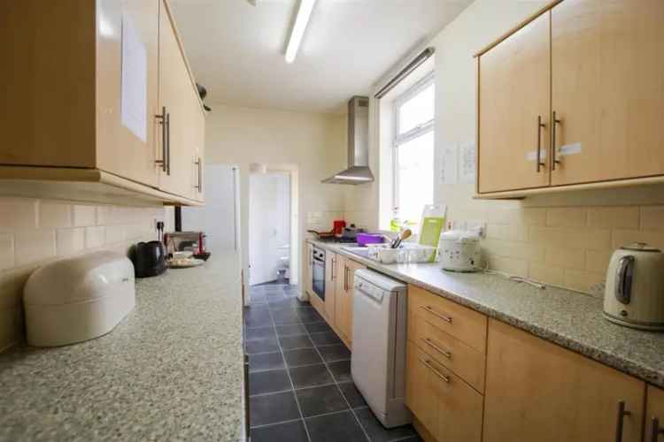 7 Bedroom Student House for Sale