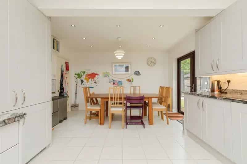 5 Bedroom Detached House in Pucklechurch