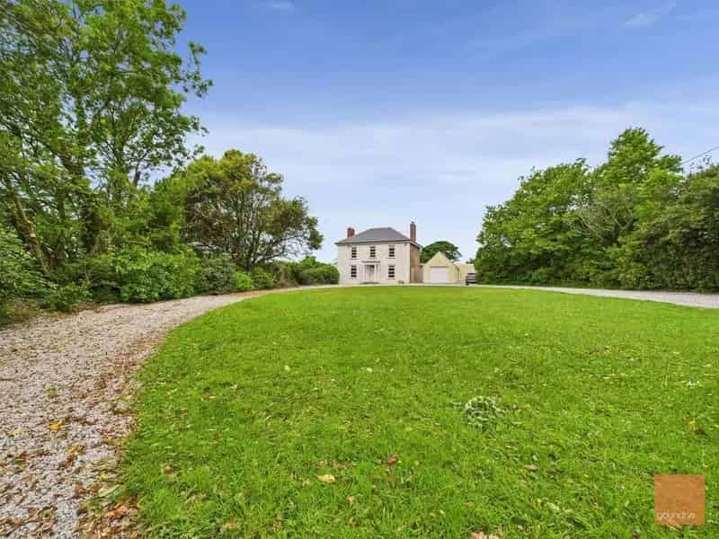 4 Bedroom Detached House To Rent