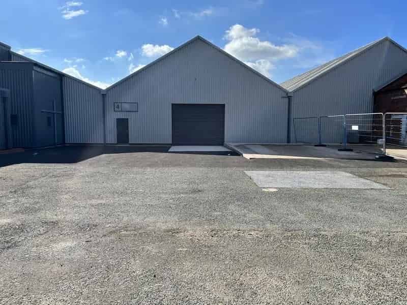 Newly Refurbished 7233 sq ft Industrial Unit