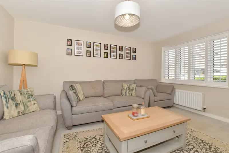2 Bedroom Terraced House for Sale Near Cranleigh
