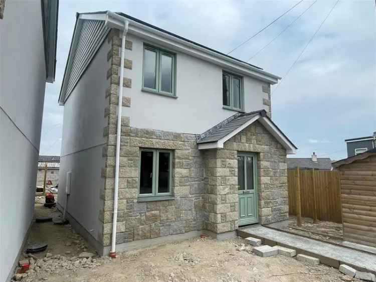 3 Bedroom Detached House To Rent