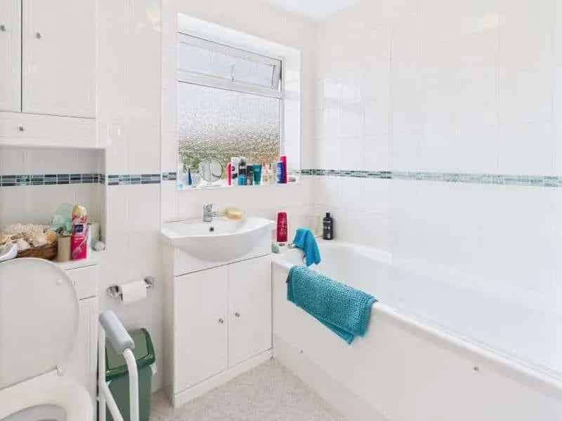 4 Bedroom Detached House For Sale Near Caterham