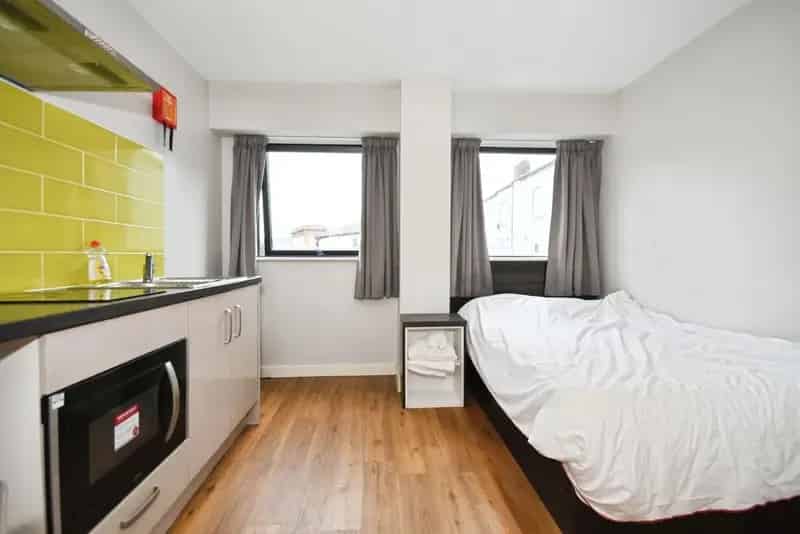 Sheffield City Centre Studio Apartment - High Rental Potential