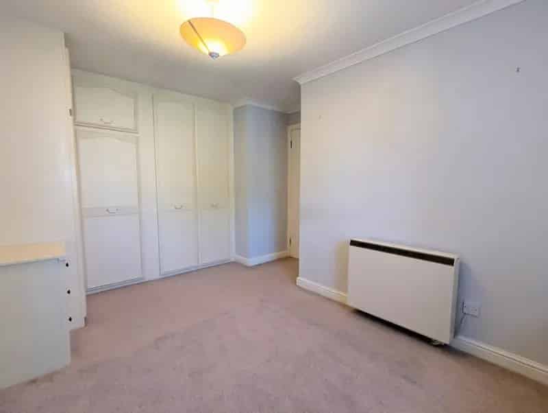 2 Bedroom Ground Floor Apartment for Sale