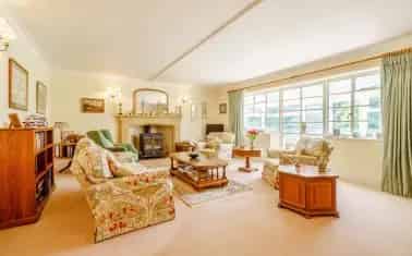 Spacious Detached Home with Exe Valley Views Near Tiverton