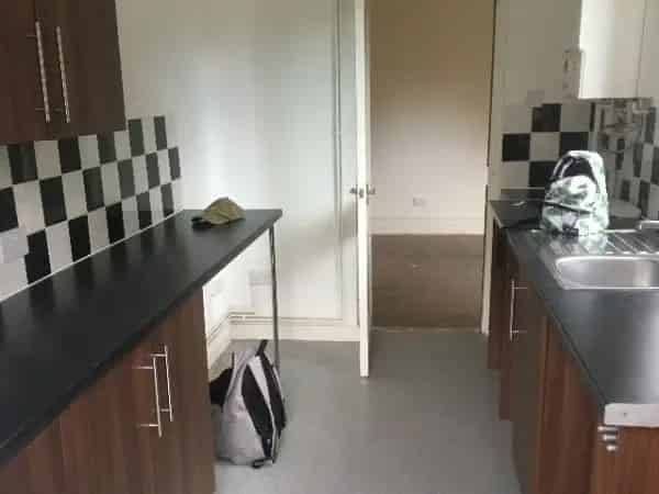 One Bed Garden Flat St Andrews Bristol New Boiler Plush Carpets