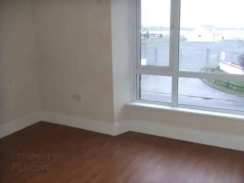Commercial property For Rent , 17, Main Street, Dundrum, Northern Ireland