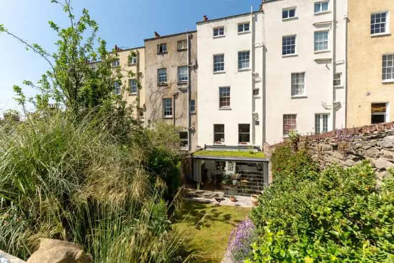 5 Bedroom Grade II Listed Townhouse for Sale