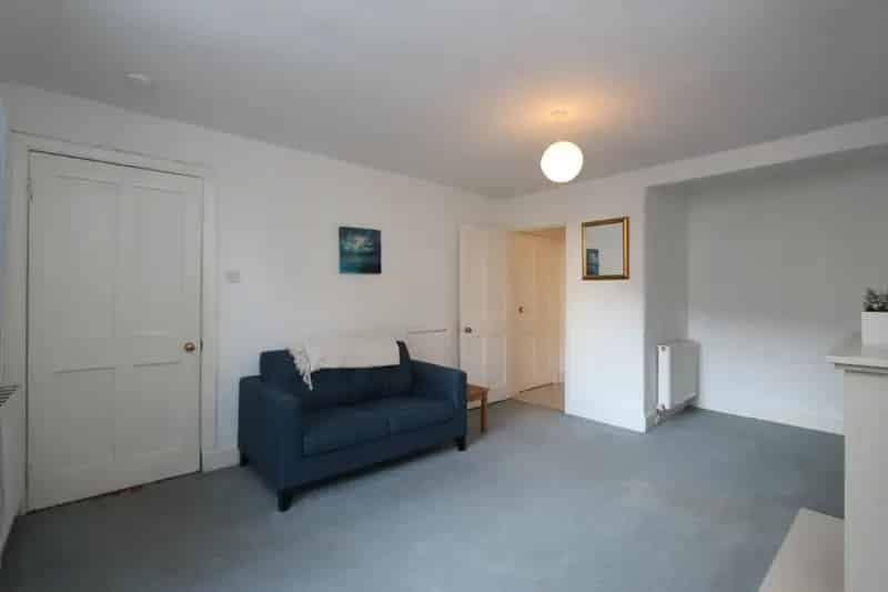1 Bedroom Furnished Terraced House to Rent