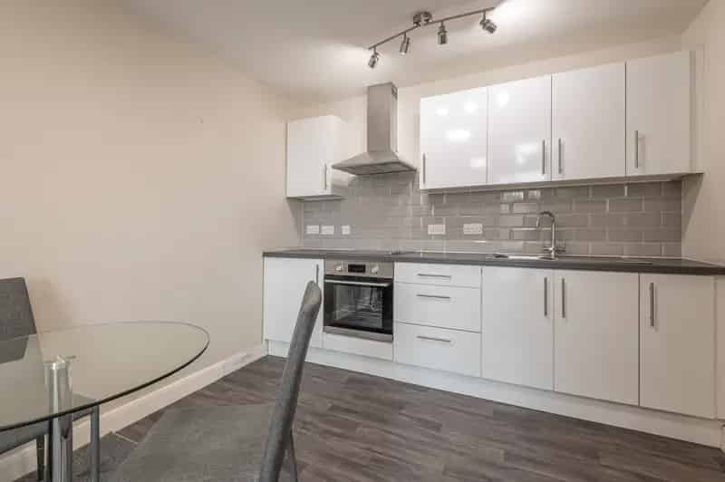 1 Bedroom Flat to Rent Leeds City Centre Modern Apartment