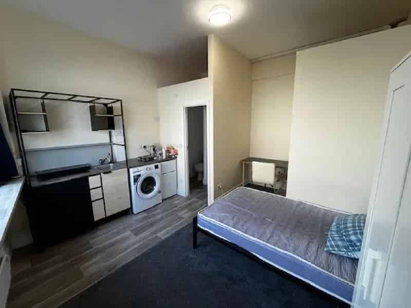 Studio to Rent