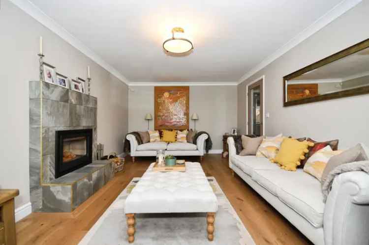 4 Bedroom Detached House for Sale Chesterfield