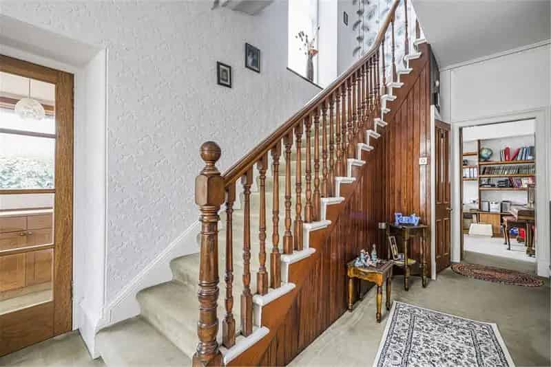 6 Bed Detached House Strathaven 2 Reception Rooms
