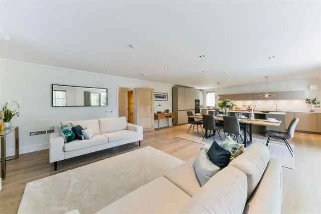 Flat for sale in Holly House, Clifton Road, Wimbledon Village SW19