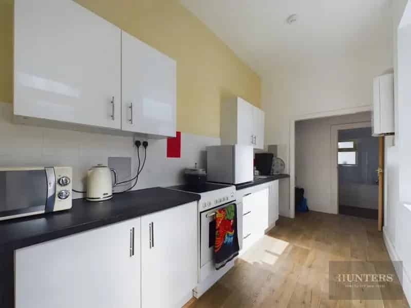 2 bedroom House
 To Let 
Total Size: 619 SQ FT