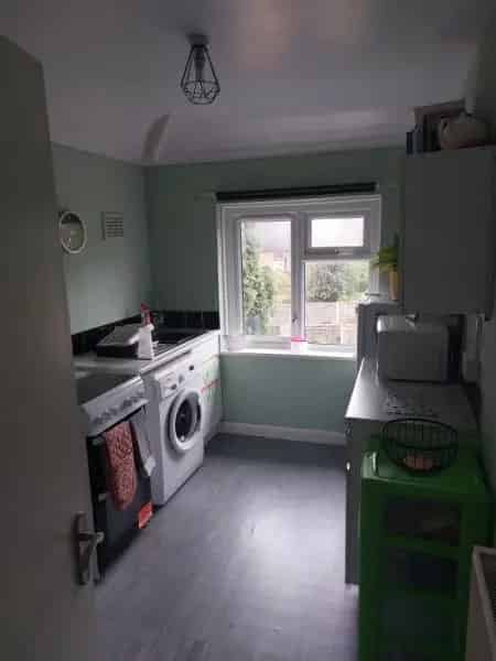 Upstairs Maisonette - Newly Boiled and Modern
