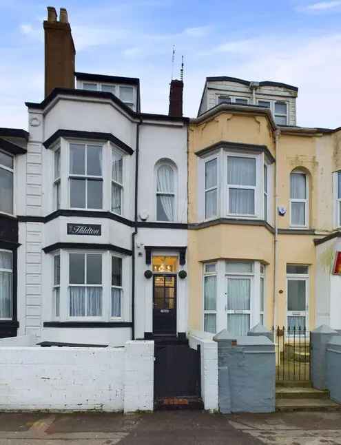 5 Bedroom Mid Terrace House Bridlington