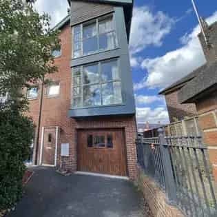 4 Bedroom House Manchester - Student Property - Ensuite Bathrooms