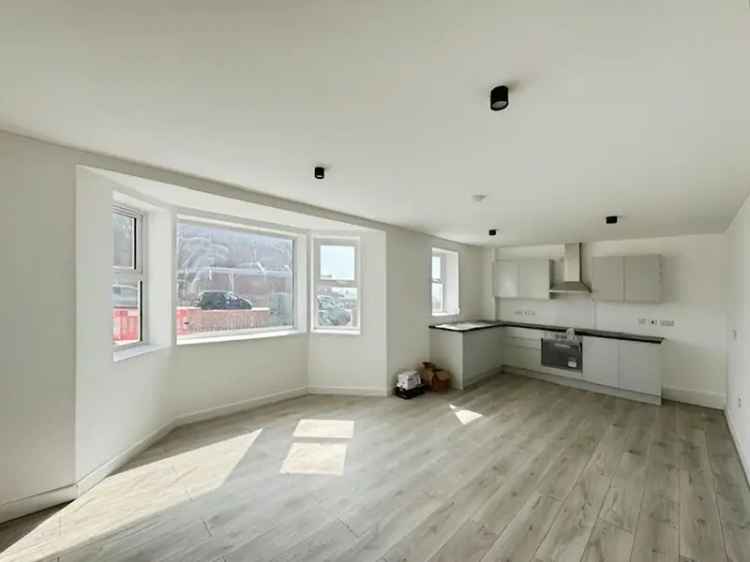 2 Bedroom Flat to Rent Blackpool FY1 Near Transport and Amenities