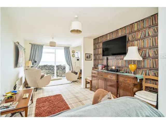 2 Bedroom Terraced House for Sale Stunning Harbour Views
