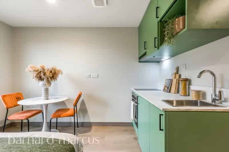 Flat For Rent , London, England