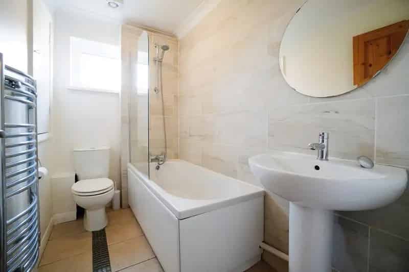 2 Bedroom Semi Detached House to Rent Alwoodley Leeds
