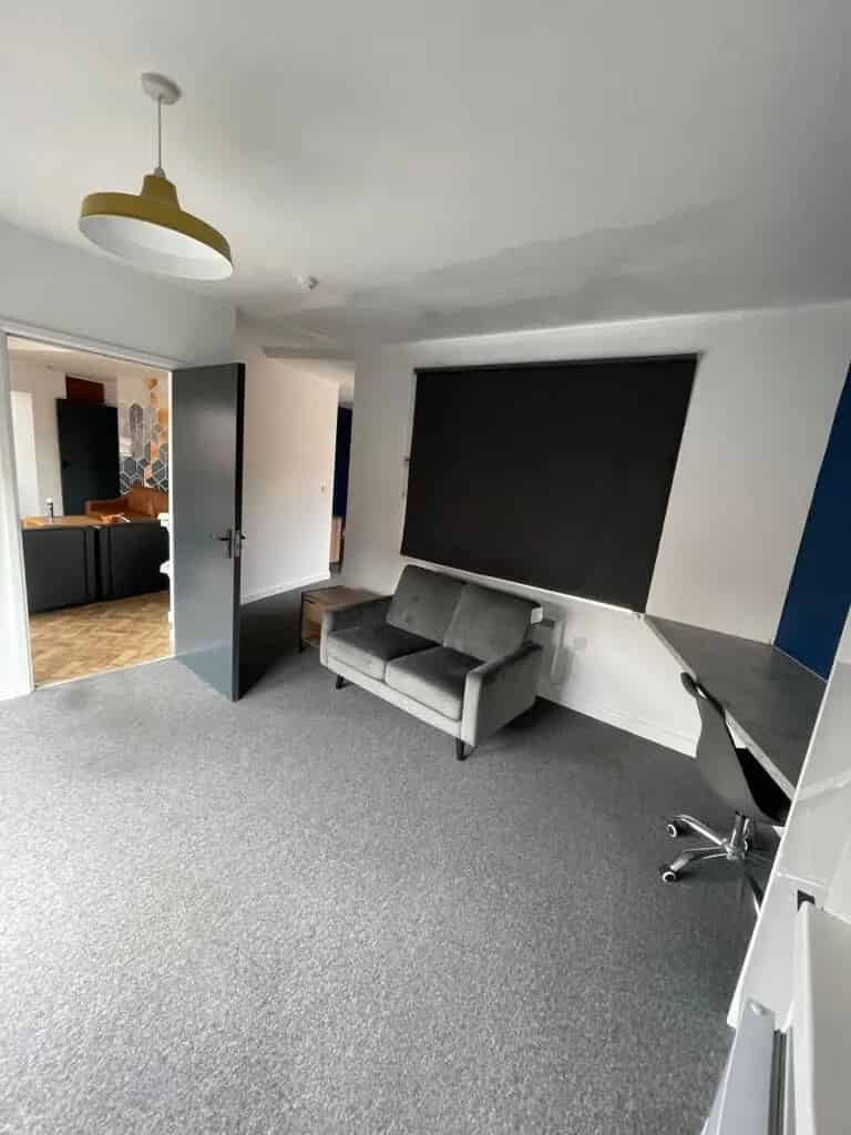 Modern Studio Flat to Rent in St George Bristol