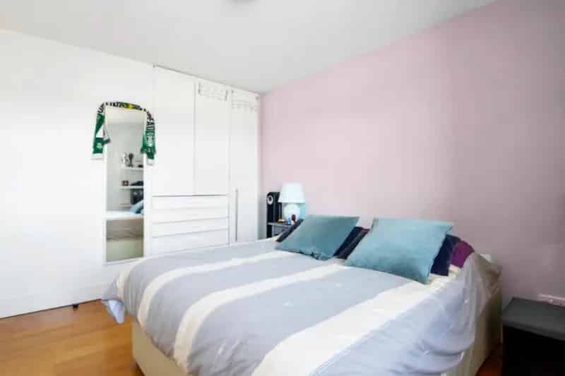 2 Bed House for Sale in London