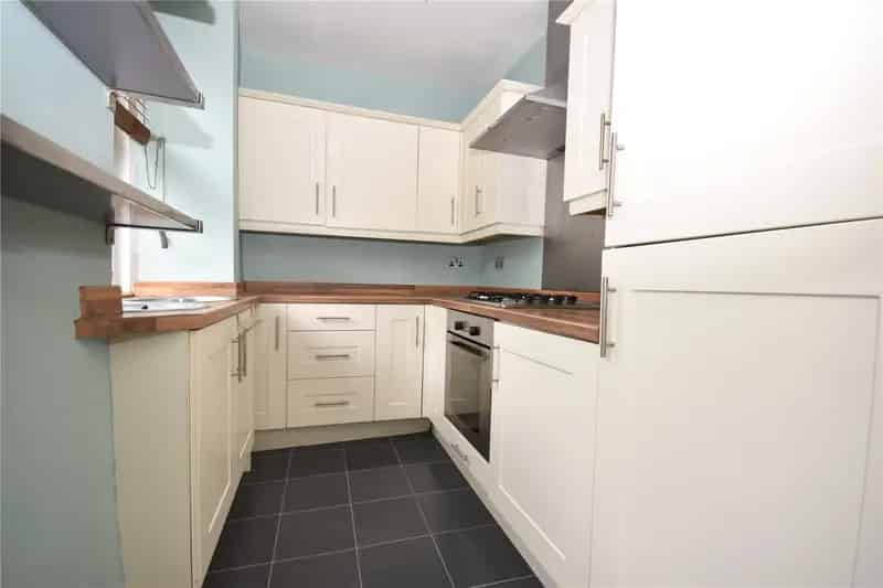 Three Bedroom Mid Terrace House in Micklefield