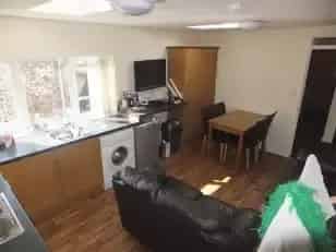 4 Bedroom Duplex Apartment Near QUB and UUJ