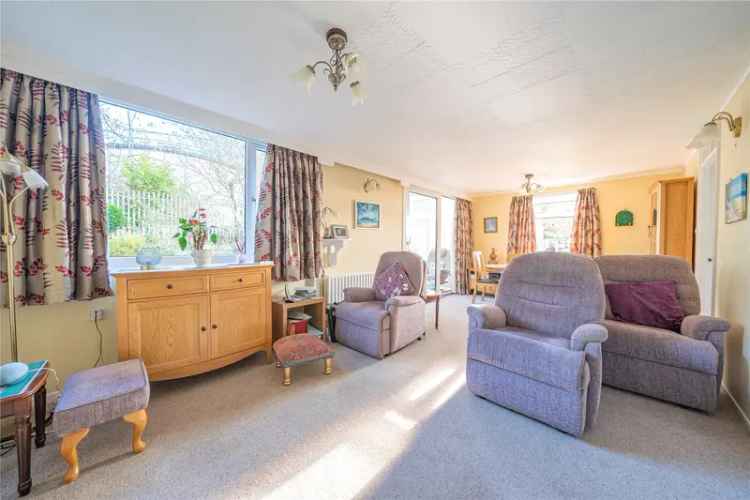 House For Sale in Leeds, England