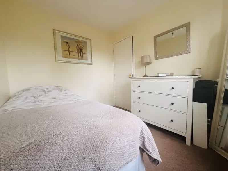 2 Bedroom End Terrace House to Rent