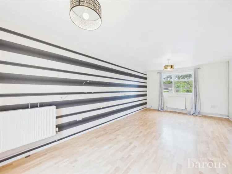 3 Bedroom Terraced House for Sale in Brighton Hill