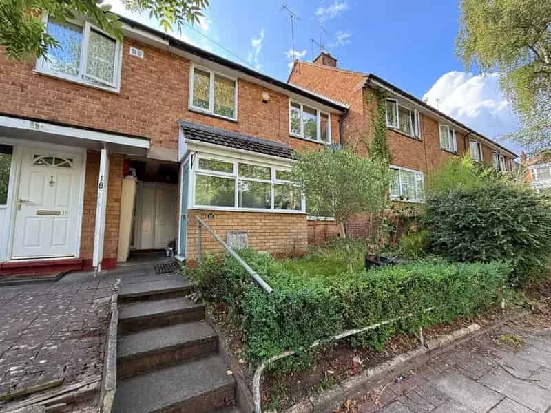 4 Bedroom Terraced House For Sale