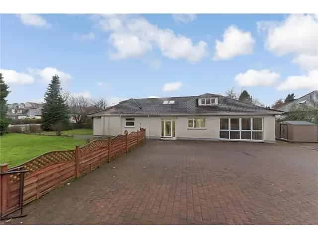 4 Bedroom Semi-Detached Bungalow for Sale in Newlands