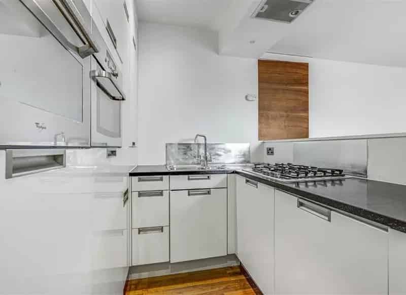 One Bedroom Apartment near Teddington High Street